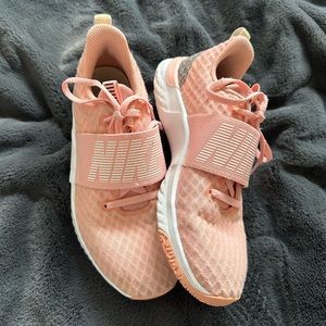 Coral Stardust Nike’s AR4543-600